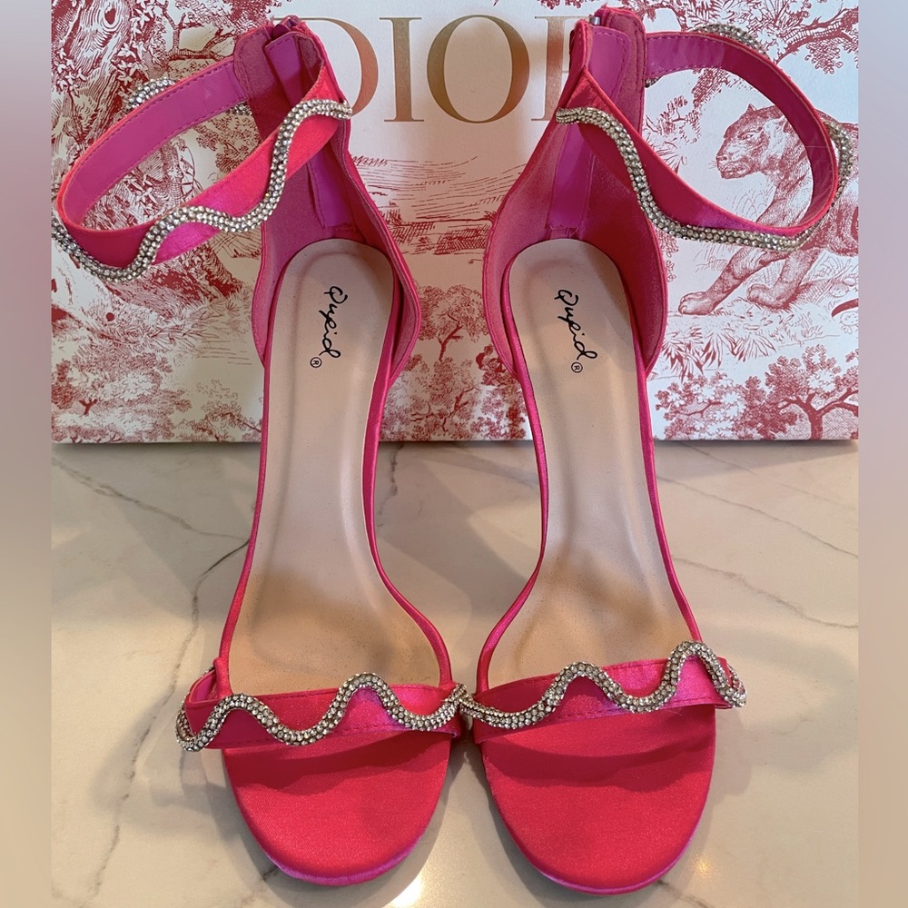 Qupid Pink Studded Zipback High Heel w Ankle Strap, Size 8, Like New